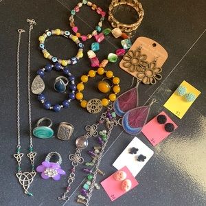 Costume Jewelry Lot - 20 Pieces